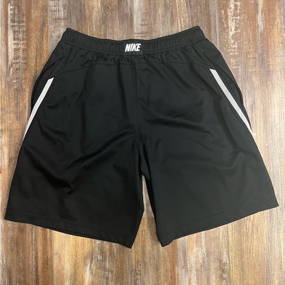 Nike and Under Armour Men’s shorts Large 2 Pair - Picture 3 of 10